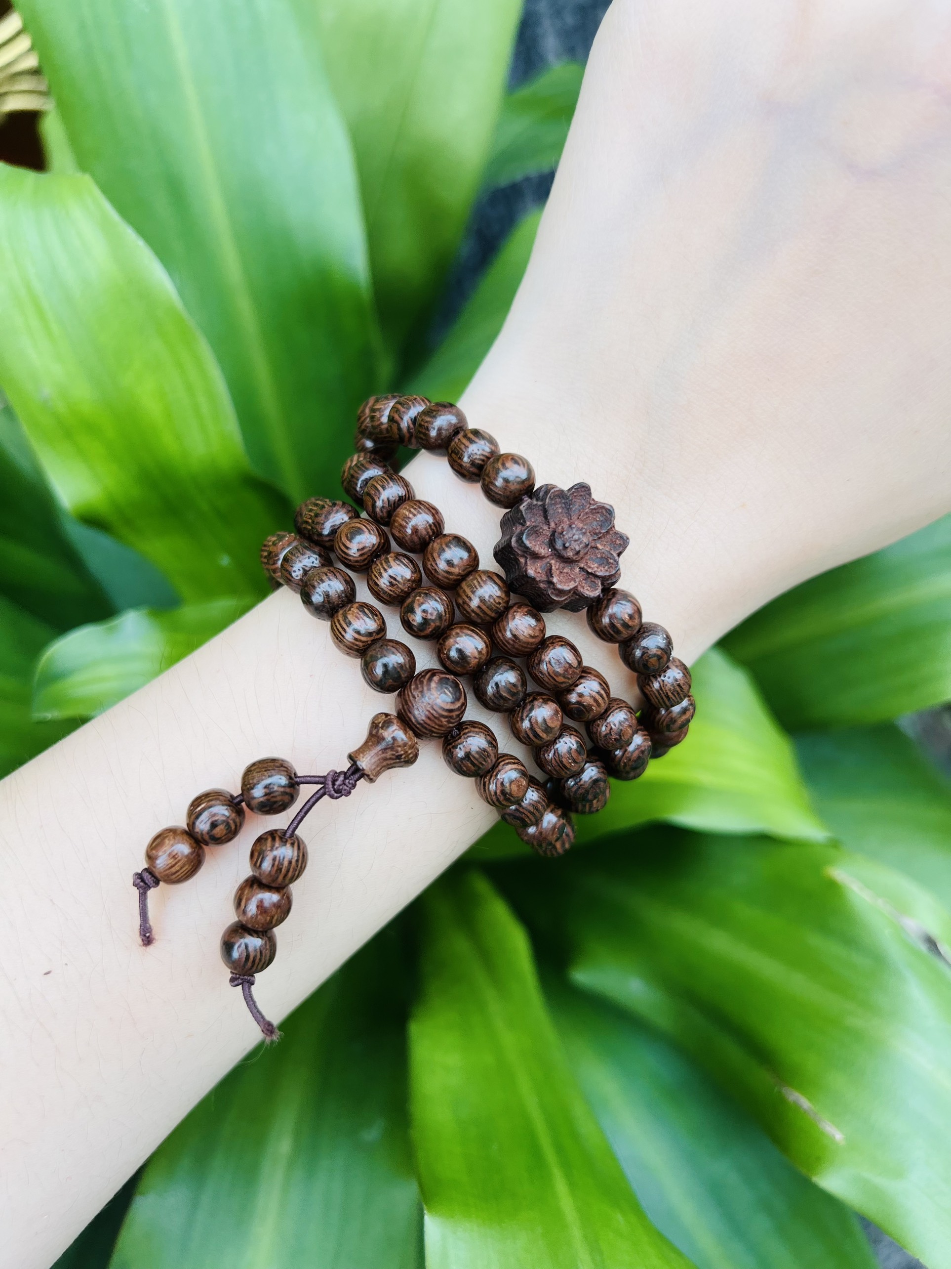 Vòng Tay Trầm Hương, Chuỗi Vòng 108 Hạt Trầm Mix Thần Tài, Hoa Sen 6li nhiều mẫu