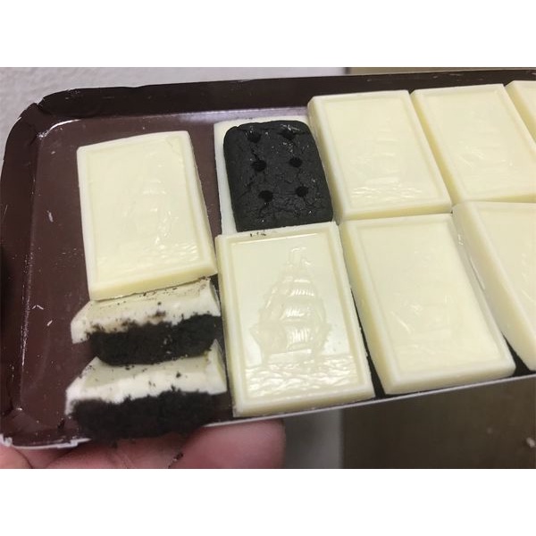 Bánh quy Bourbon Alfort Choco hộp 75g (12 bánh)