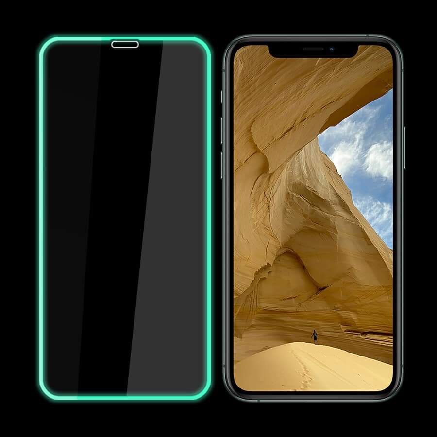 Kính cường lực dạ quang phát sáng táo, tặng kèm khăn lau