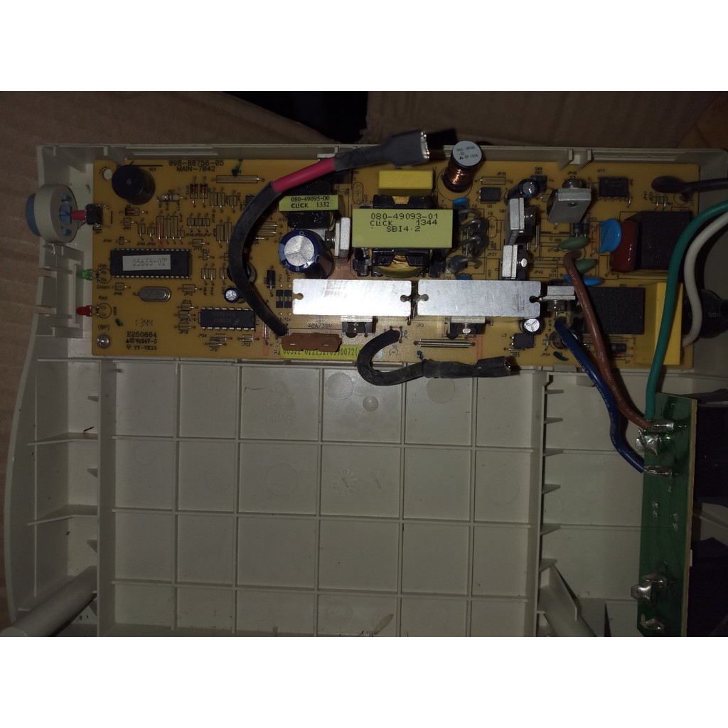 Vỏ và mạch bộ lưu điện 500VA(santak, ares...)