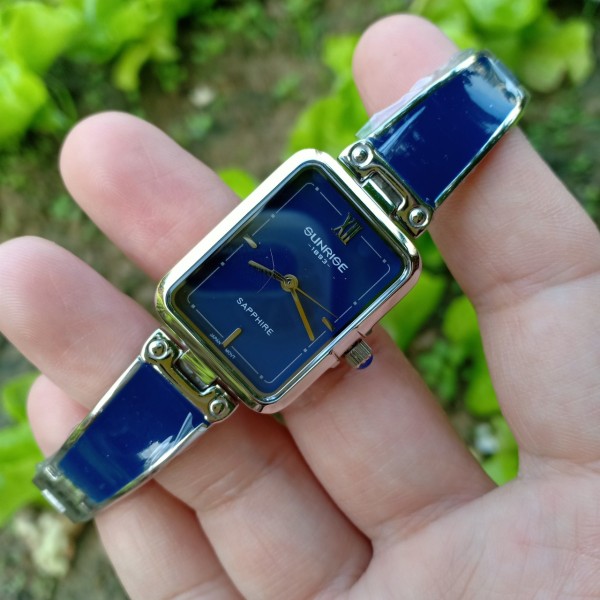 Đồng hồ nữ SUNRISE 9990SA dạng lắc tay mặt chữ nhật, kính sapphire, chống nước 3ATM