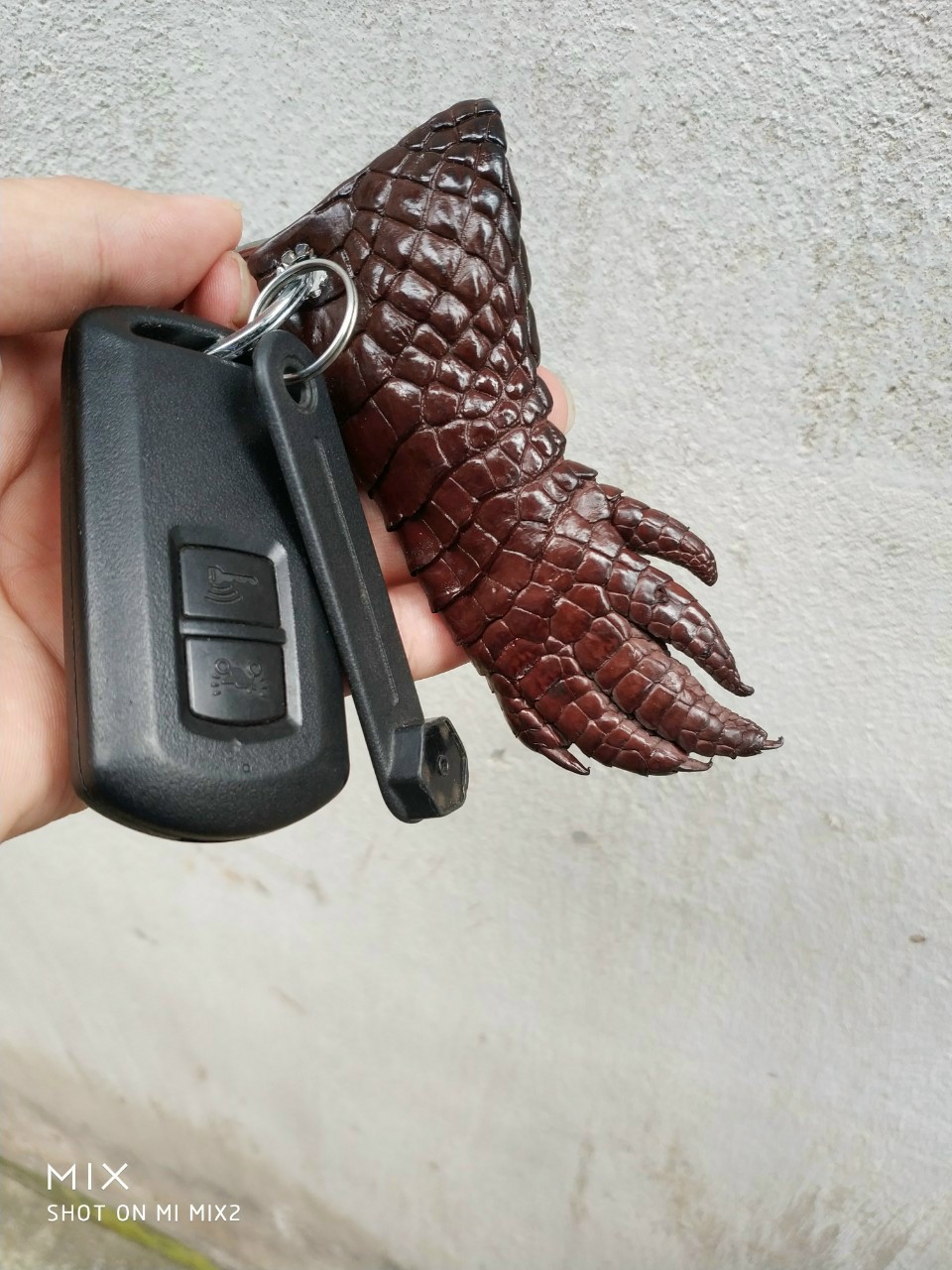 Móc Khóa Chân Cá Sấu Hàng Đẹp