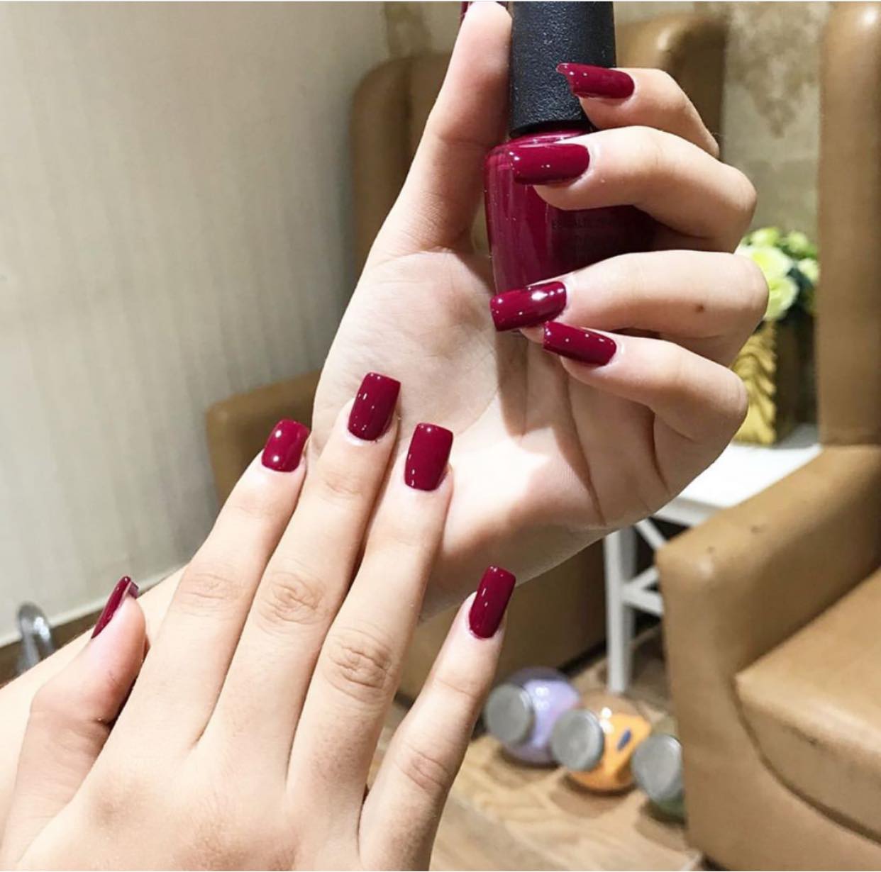 Sơn Móng Tay OPI tone màu đỏ trắng da