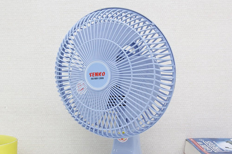 Quạt bàn mini 2 tấc Senko B102 (GIAO MÀU NGẪU NHIÊN)
