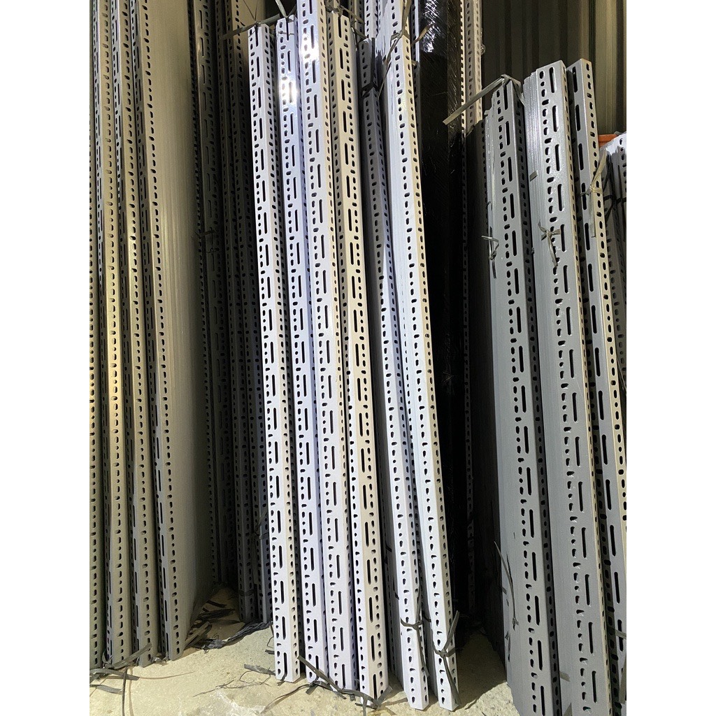 Thanh sắt v lỗ 3x5cm dày 1.8mm: dài 50cm - lắp kệ sắt v lỗ, khung kệ v lỗ, kệ trồng rau