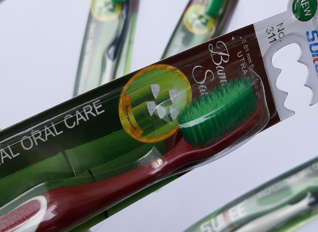 [HCM] 1 bamboo toothbrush with fluff for gum care Suree Thailand