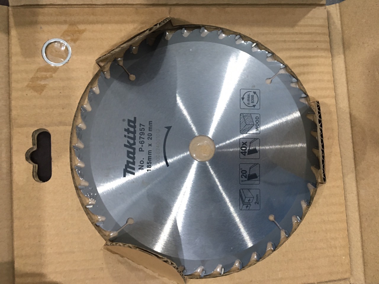 Chính hãng - lưỡi cắt gỗ đường kính 185mm - 40 răng makita p-67957 185 x 20 x 40t