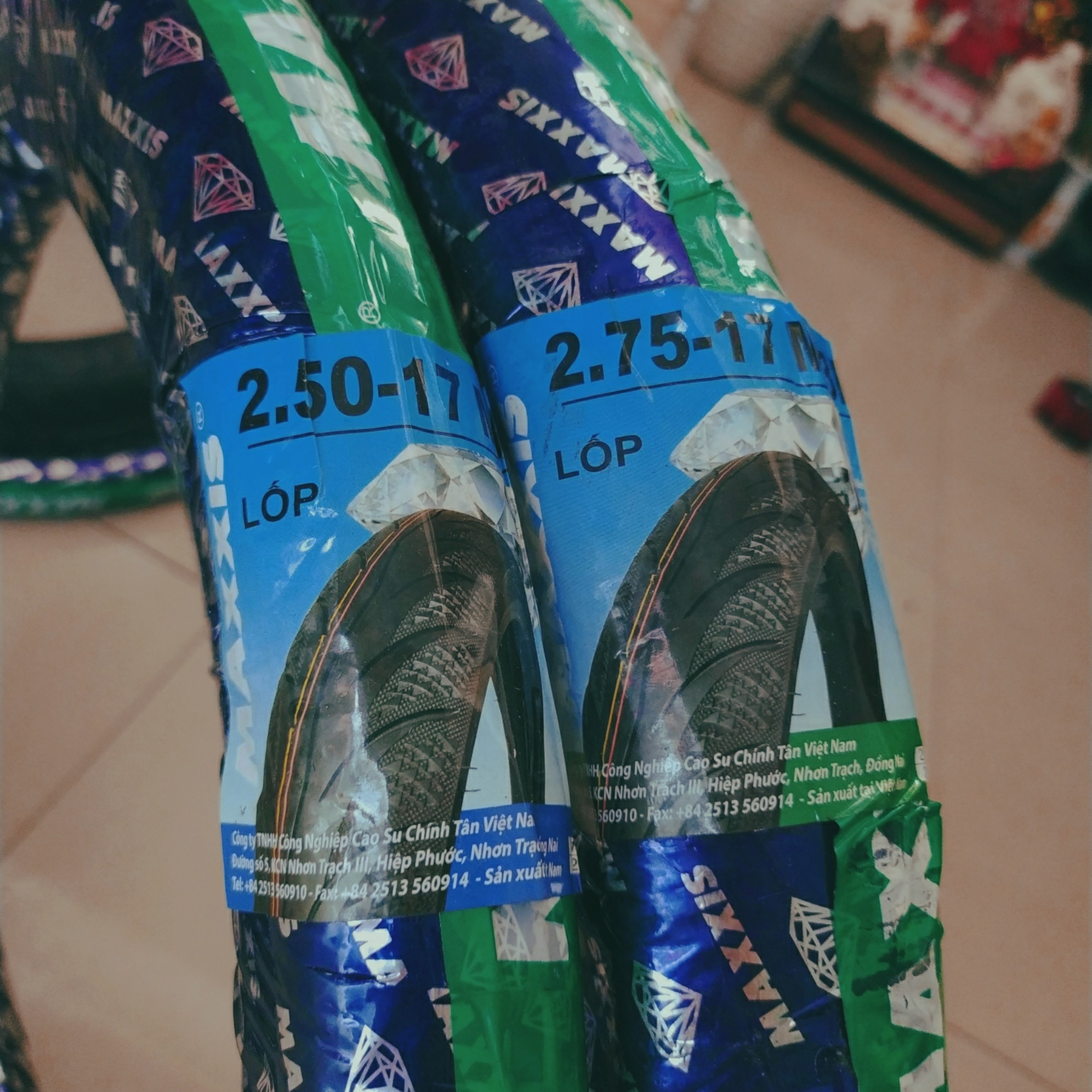 [HCM]Vỏ kèm ruột maxxis 2.50/2.75 in 17