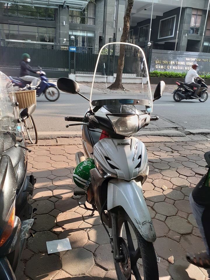 Kính chắn gió xe máy Honda Wave