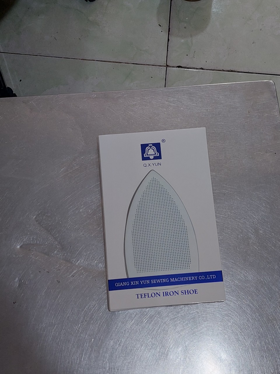 2 cái mặt nạ bàn ủi hơi nưóc cao cấp