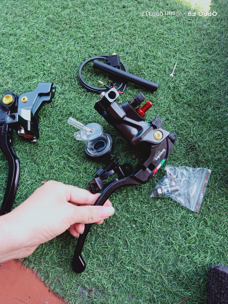 Tay thắng brembo 1 cặp full phụ kiện