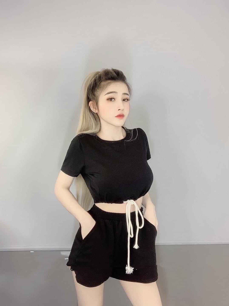 set bộ xinh áo croptop rút dây bo eo xinh quần short đùi