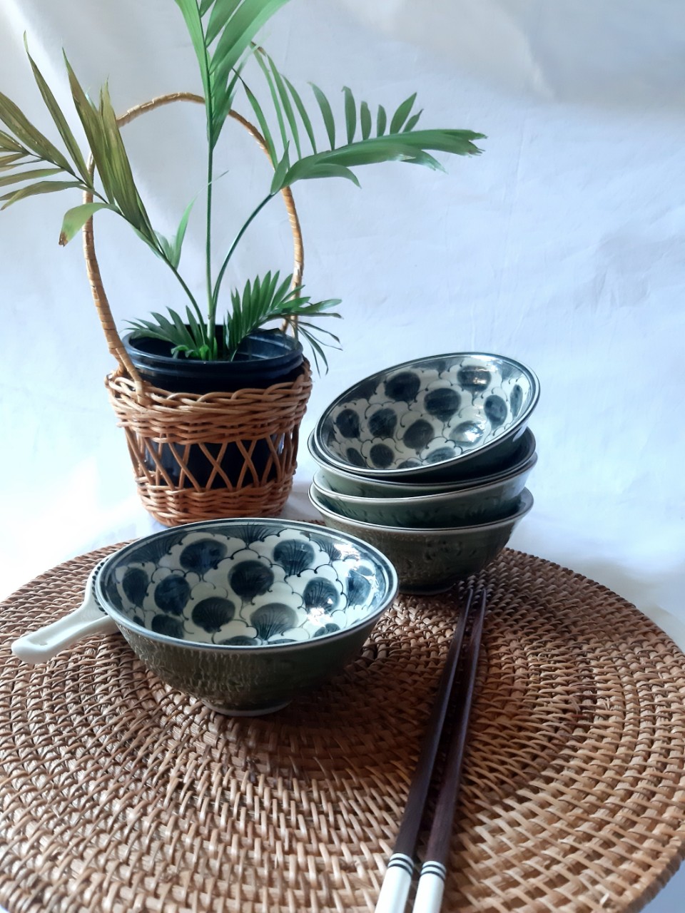 10 cái Bát (Chén) Cơm Gốm Sứ Vẽ Hoa Văn- Gốm Sứ Bát Tràng Sản Phẩm Vẽ Tay / Hoa Văn Truyền Thống / Quà Tặng Việt Nam / Quà Tặng Nhà Mới