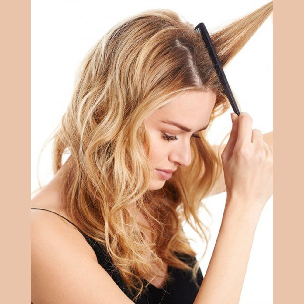 Lược Đánh Rối Đuôi Nhựa Toni and Guy 8616