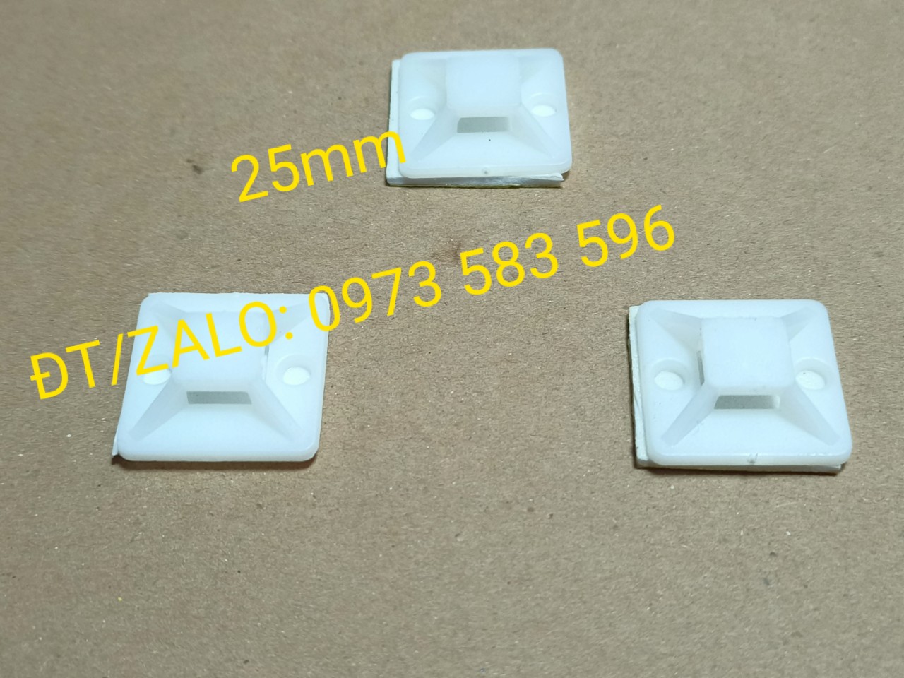 Đế dán rút dây cố định dây điện 25 x 25mm