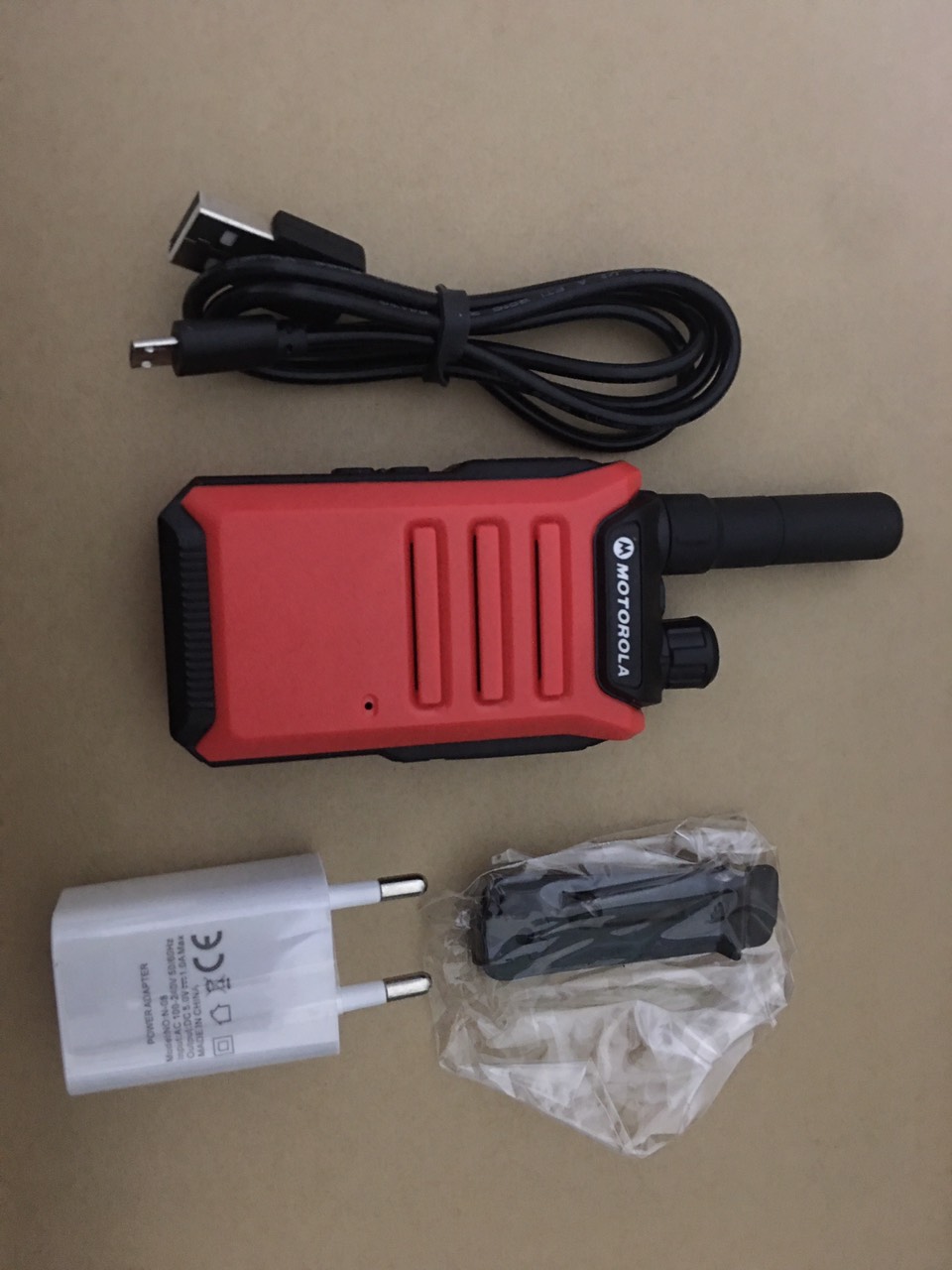 Bộ 2 Bộ đàm Mini Motorola GP600 (Bảo hành 12 tháng)-Màu Đỏ