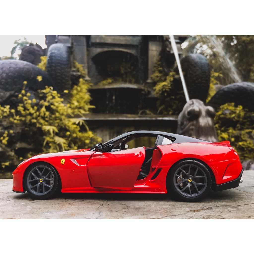 Mô hình xe Ferrari 599 1:24 Bburago