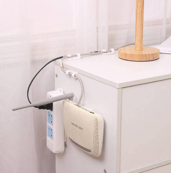 Miếng dán treo ổ điện thông minh
