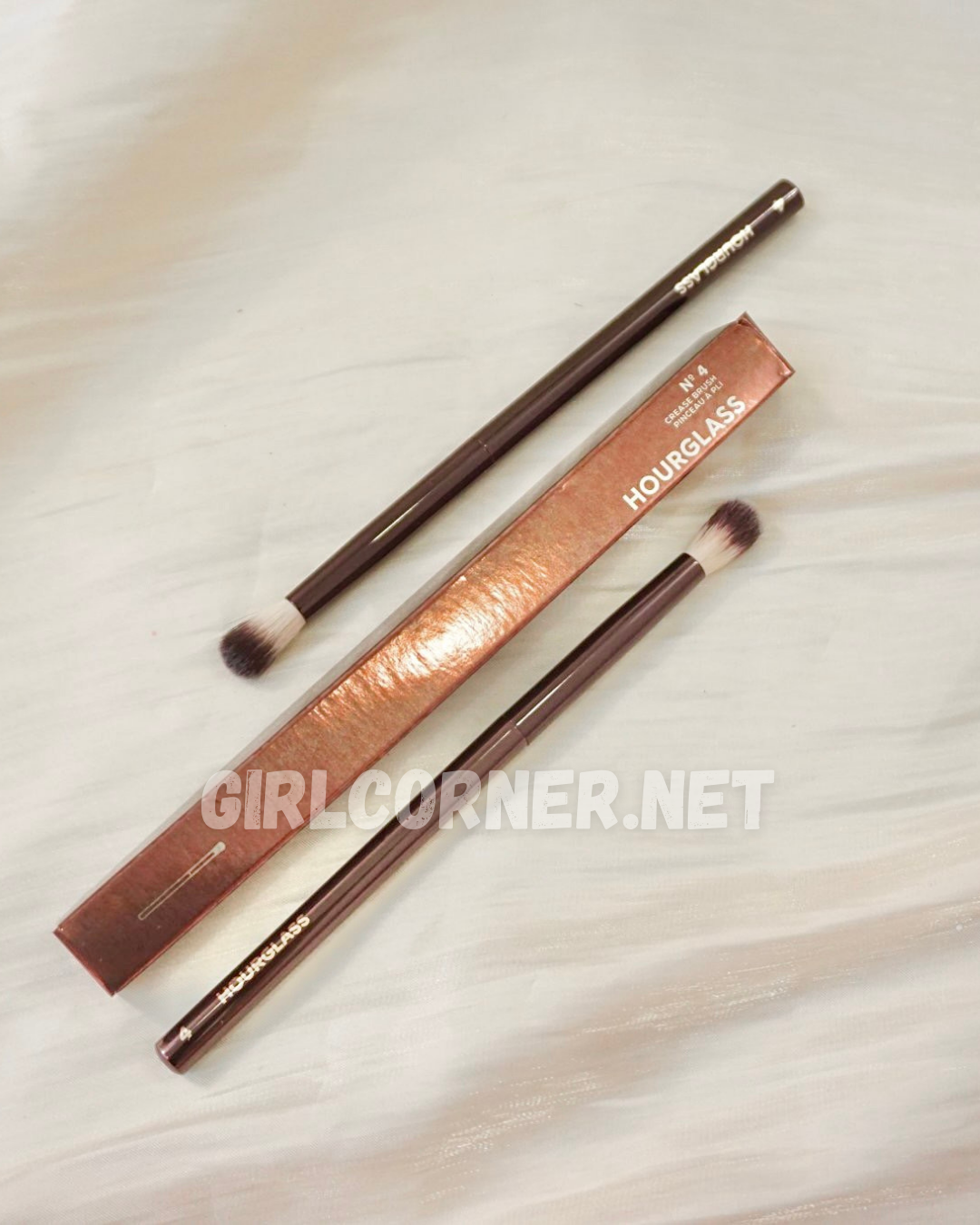 [HCM]Cọ blend mắt Hourglass N.4
