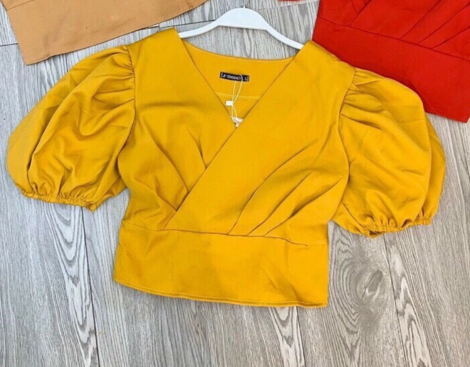 [HCM]Áo nữ croptop cổ V tay phồng cực xinh