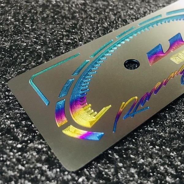Bảng tên TiTanium điện phân gắn Wave + 2 ốc Proti (100% Titan)