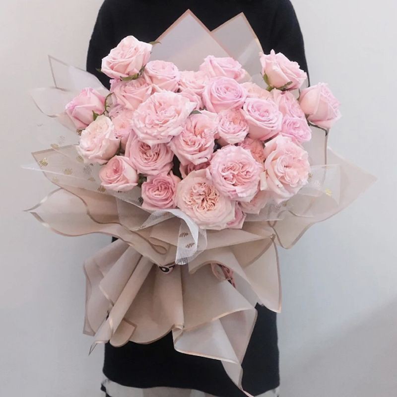 Giấy bó hoa bóng mờ viền đồng