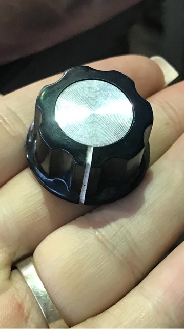 Bộ chiết áp 2w và núm vặn