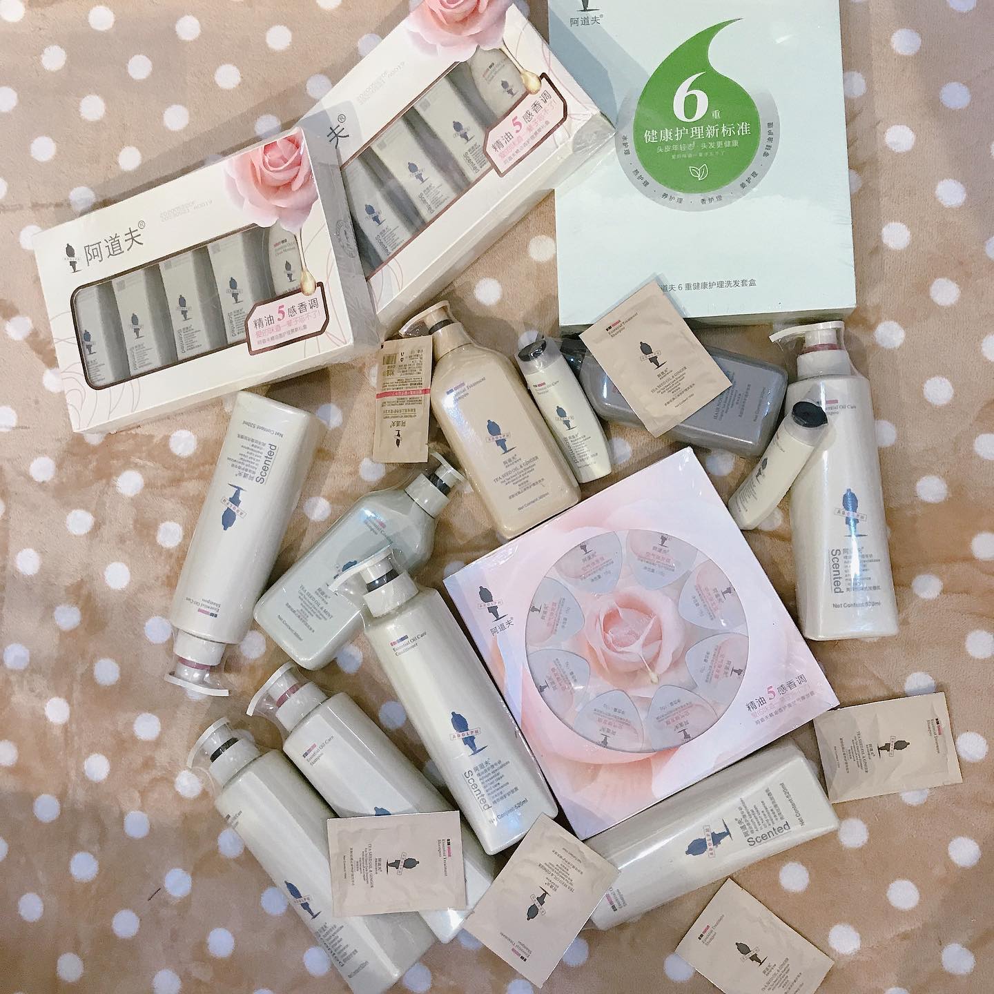 Set dầu gội Adolph phiên bản giới hạn.