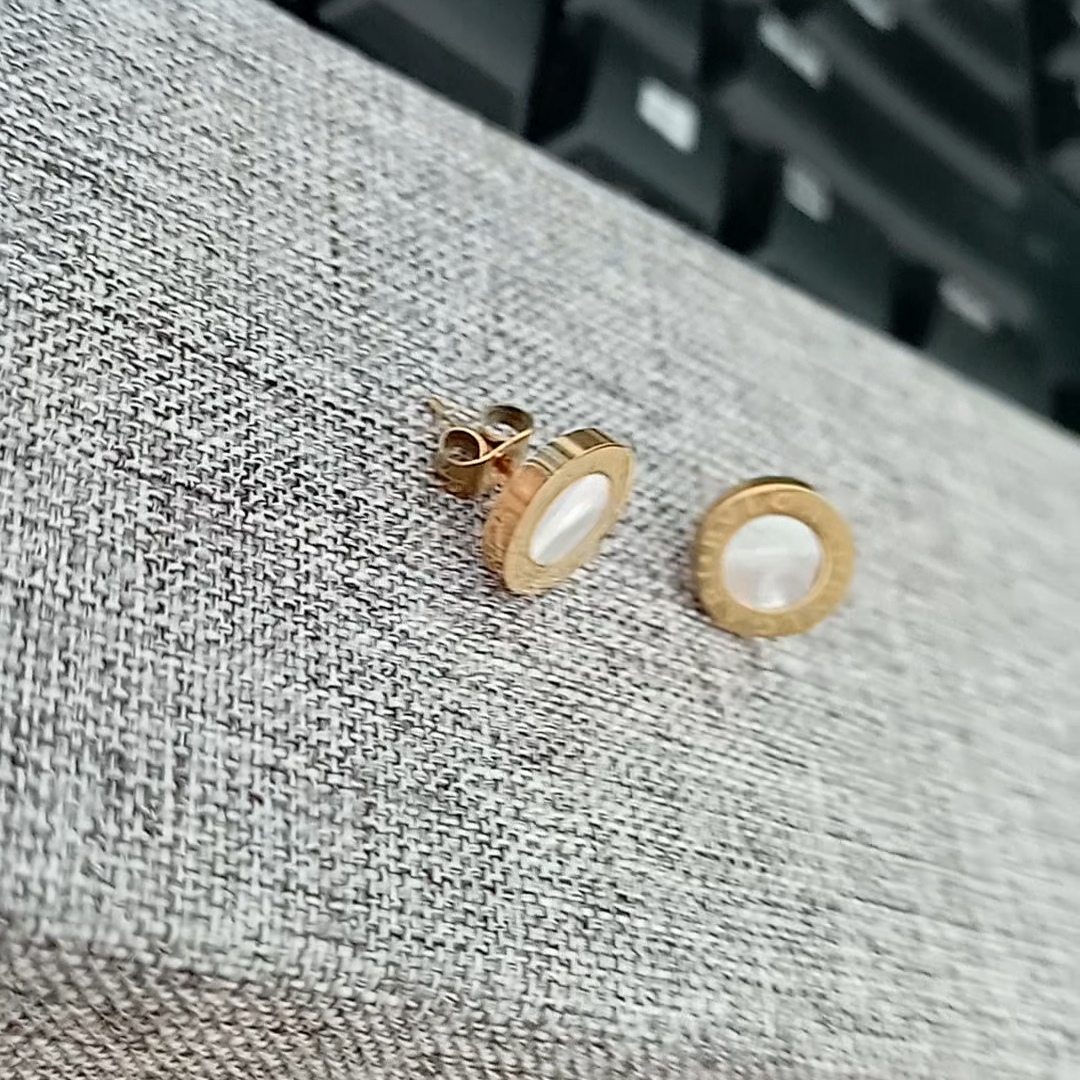 BÔNG TAI TITAN NỮ ĐÍNH ĐÁ XOÀN MẠ VÀNG