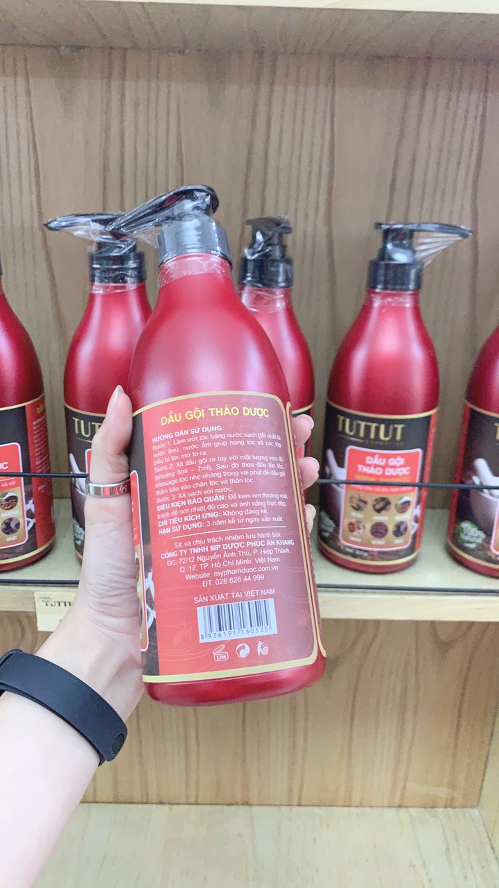 DẦU GỘI THẢO DƯỢC TUTTUT 800G