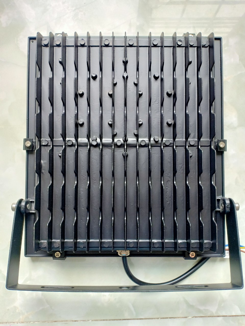 1 ĐÈN LED PHA 100W MỸ LINH M.E HOÀNG KHANG