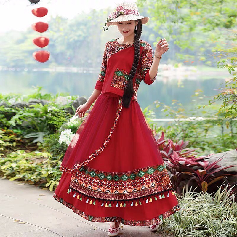 Set Váy Đỏ Thổ Cẩm