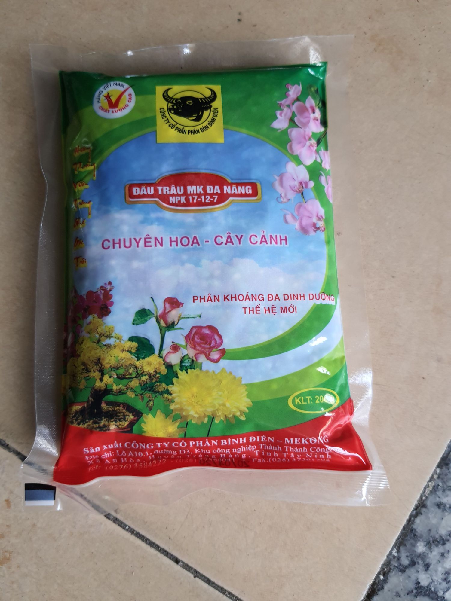 phân bón nảy chồi ra lá - phân npk 3 màu - gói 200gr