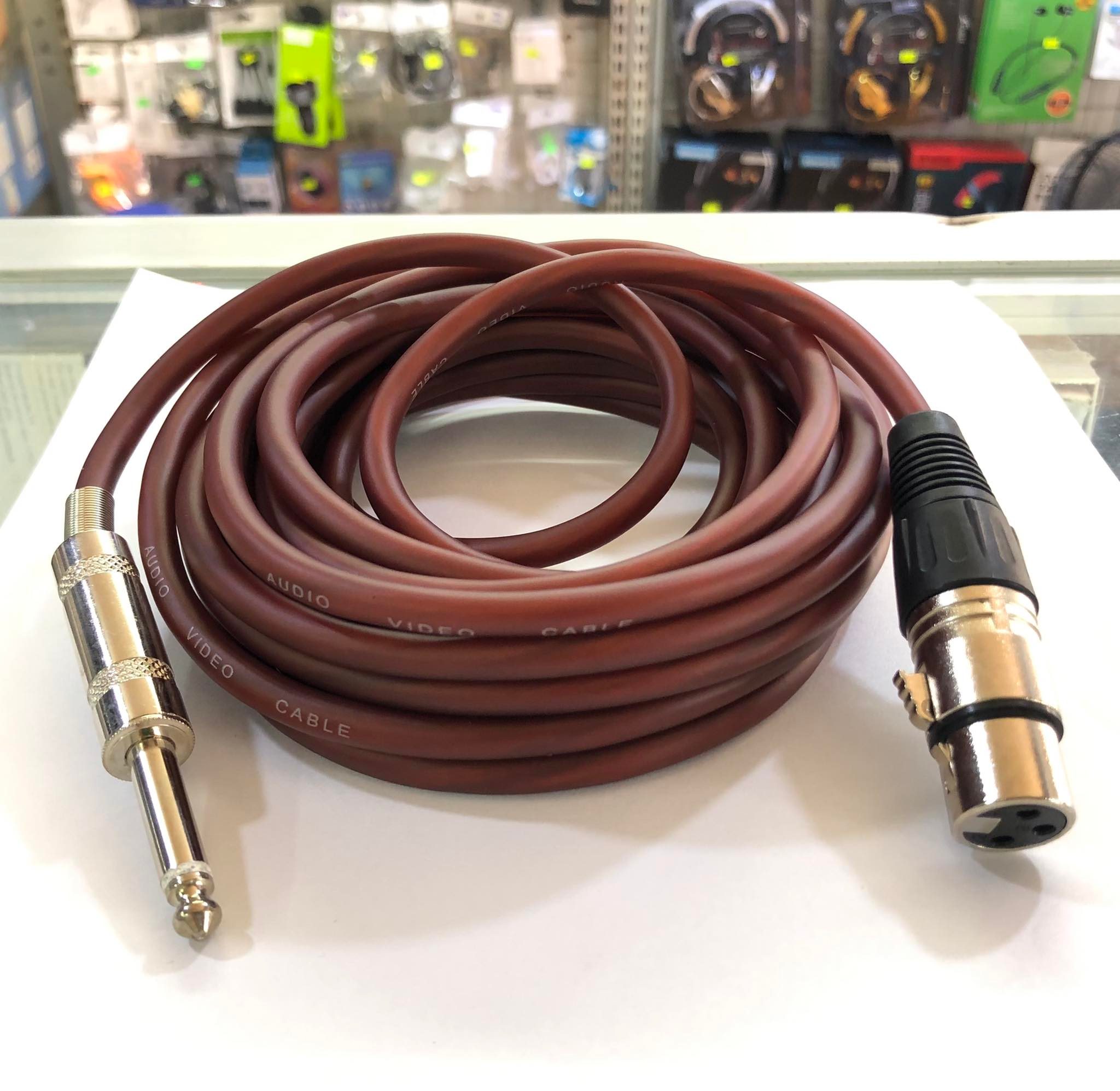 Dây micro karaoke dây tốt,chiều dài 5 mét,dùng được cho tất cả các loại micro karaoke trên thị trường