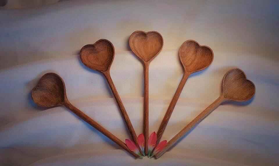 Muỗng gỗ siêu dễ thương- Combo 5 muỗng hình trái tim 179k