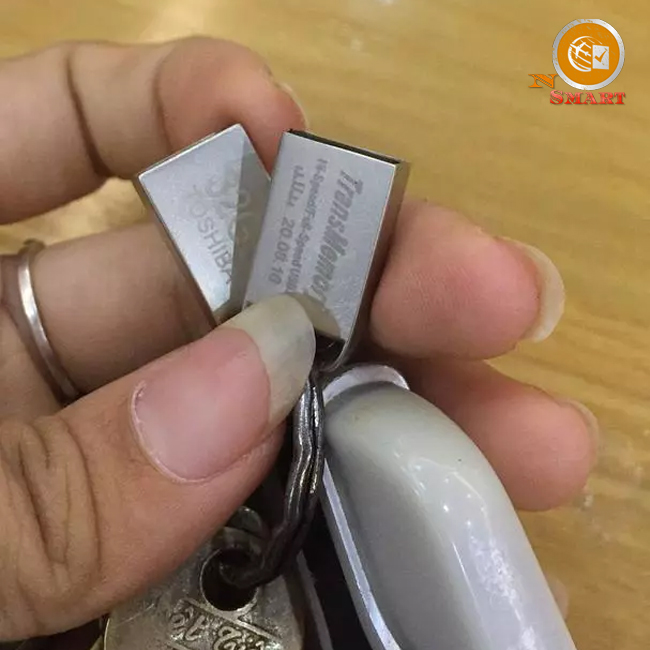 USB 32GB Siêu Nhỏ - USB Ô TÔ (CHỐNG NƯỚC)(bh 12 Tháng)