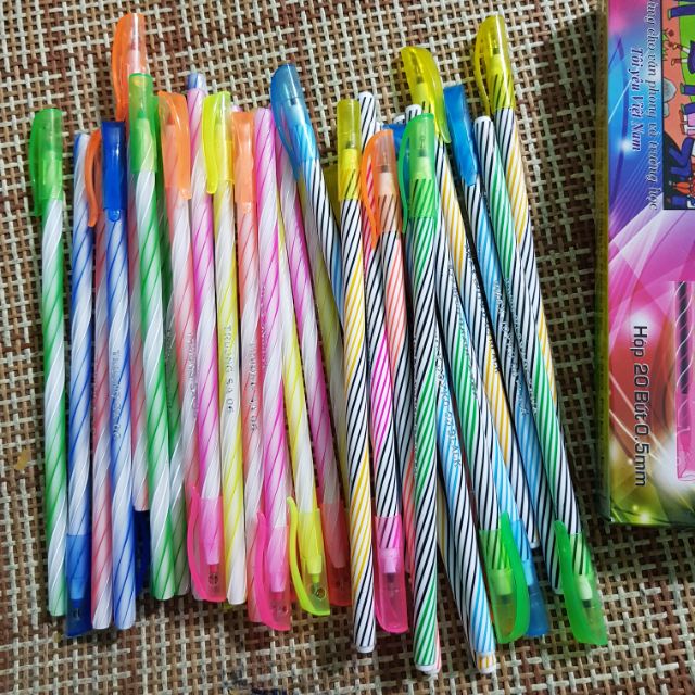 HỘP 20 CÂY VIẾT NẾN