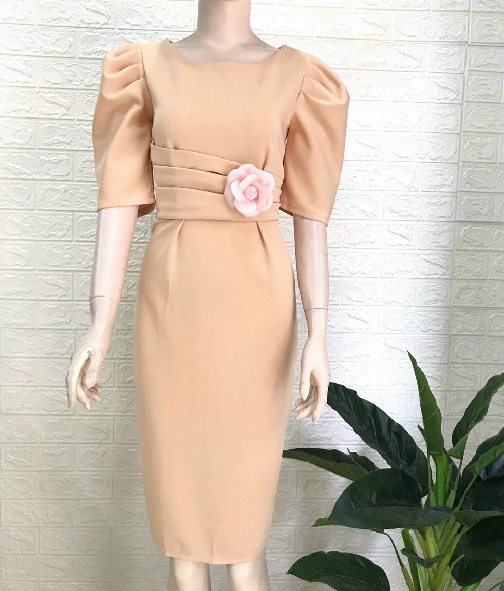 ĐẦM ÔM EO XẾP LI CÁCH ĐIỆU KÈM HOA