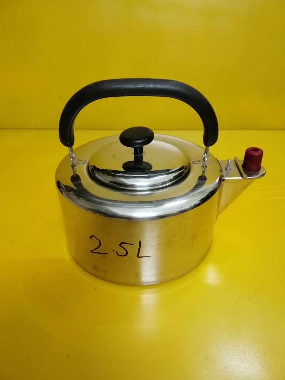 Ấm inox nội địa Nhật (2.5L) (mã 783), Dùng được bếp từ