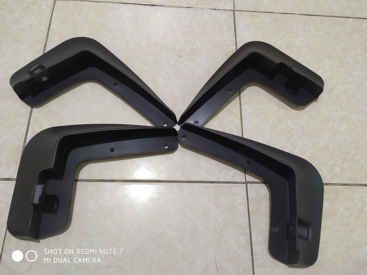 Bộ Chắn bùn theo xe Xpander