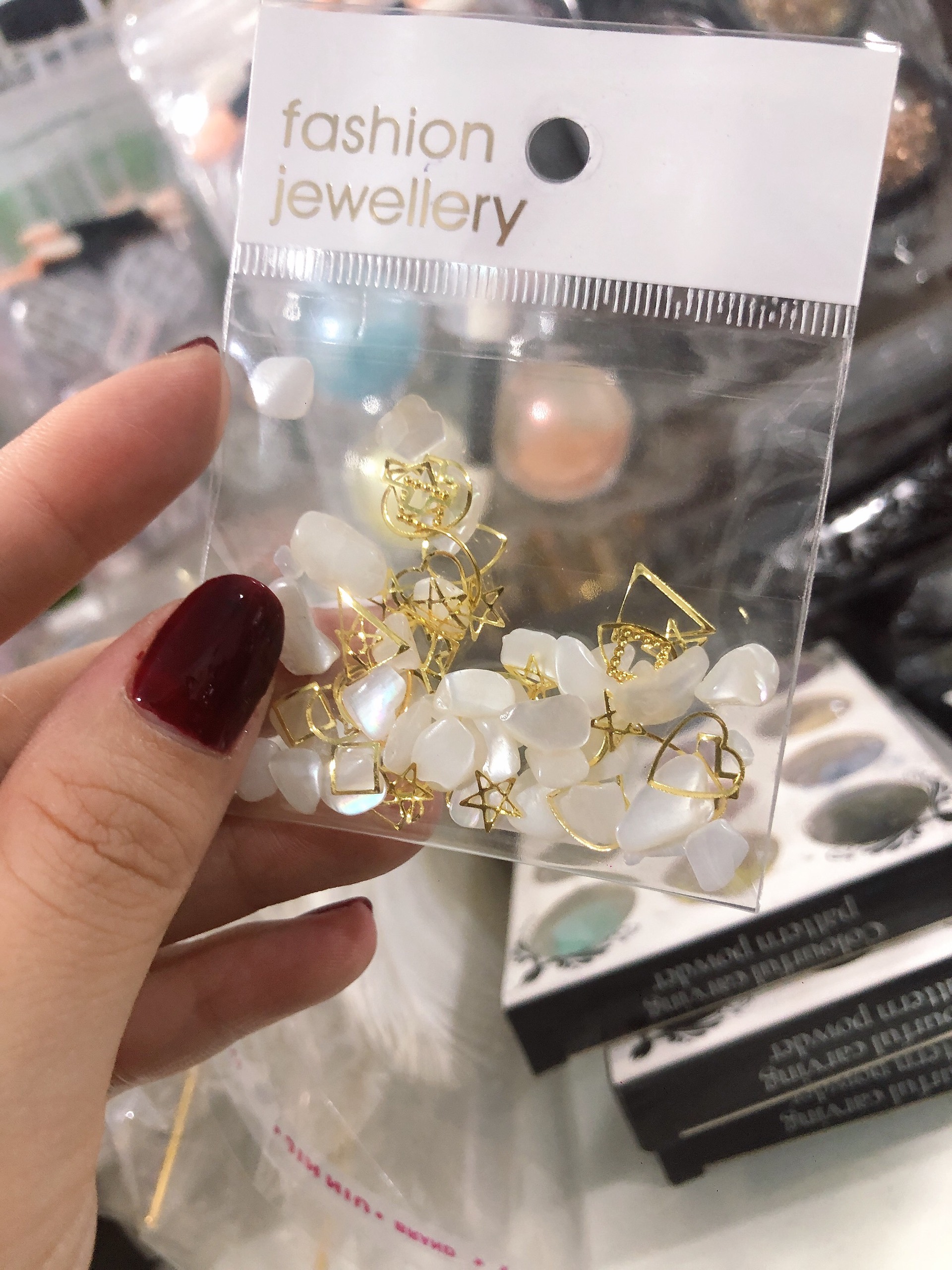 Sỏi mix charm trang trí móng