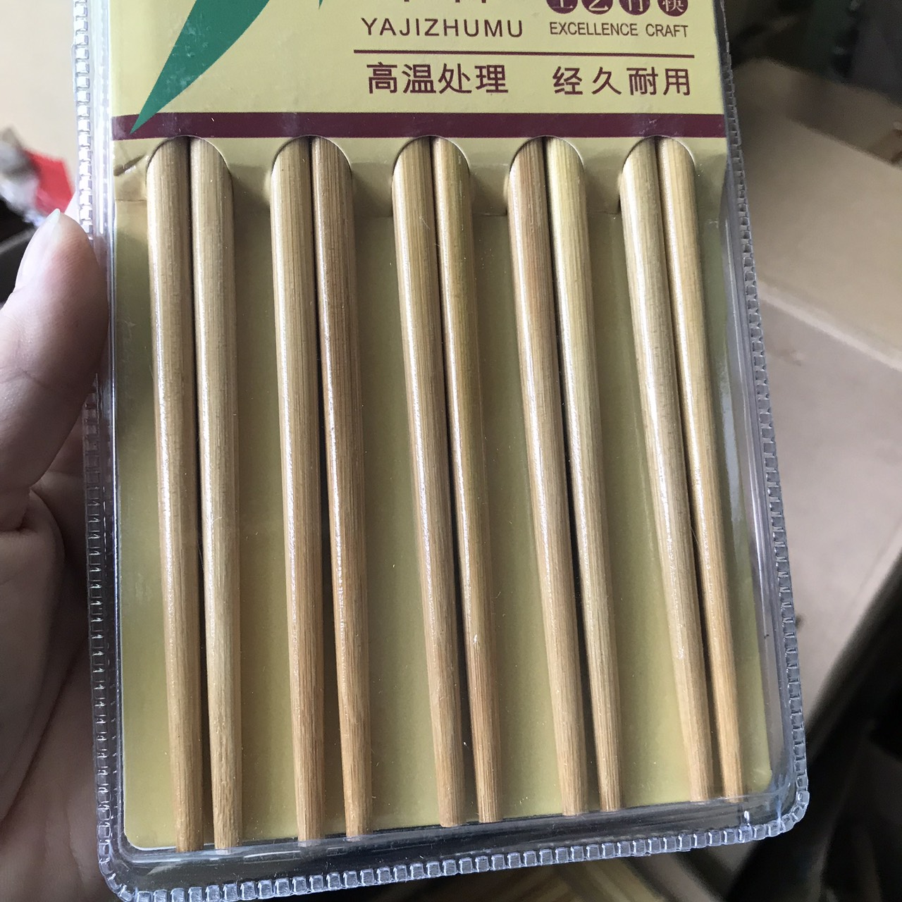 ĐŨA TRE CAO CẤP HỘP 10 ĐÔI