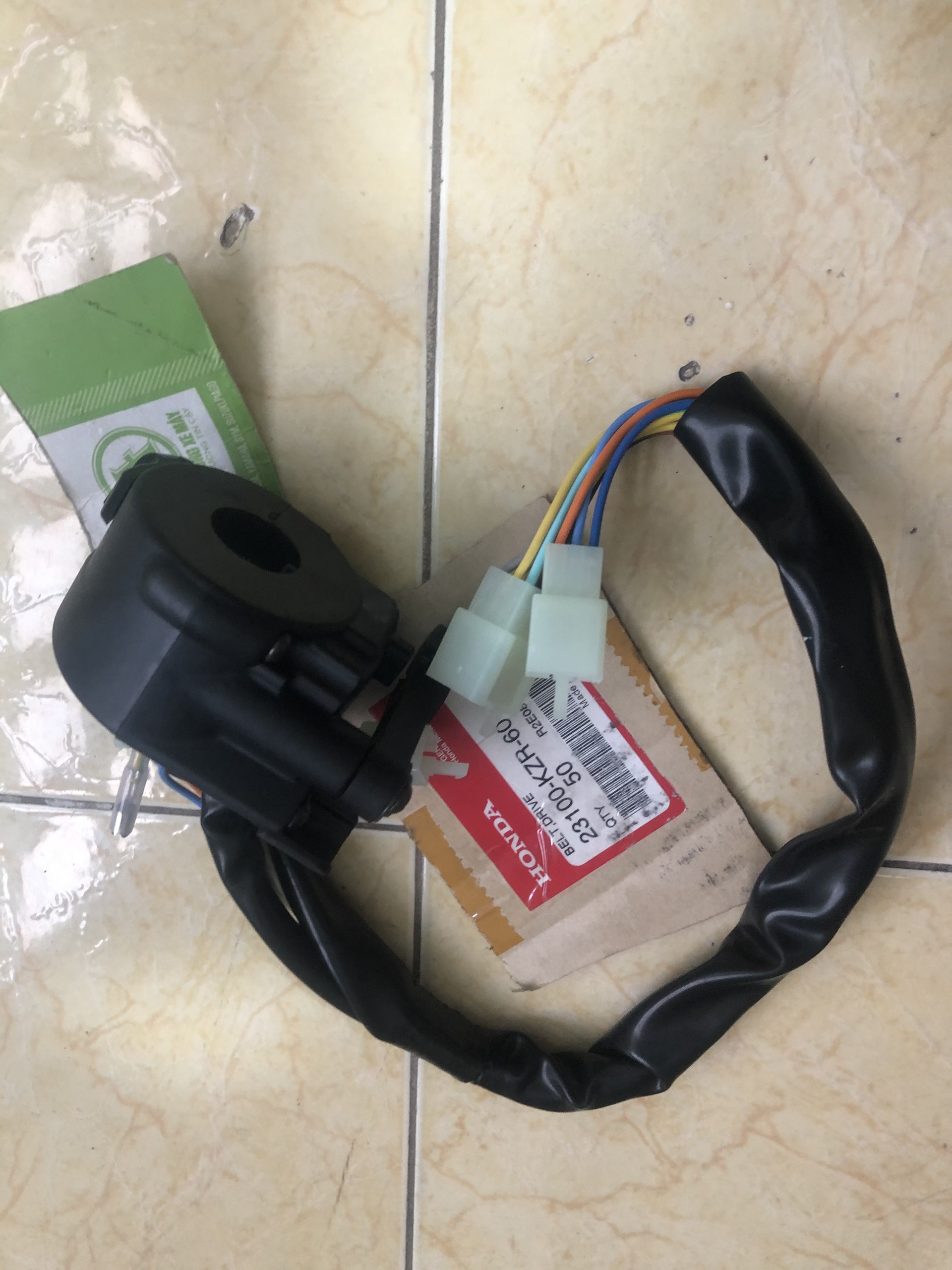 Cùm công tắc Wave đời đầu bên trái