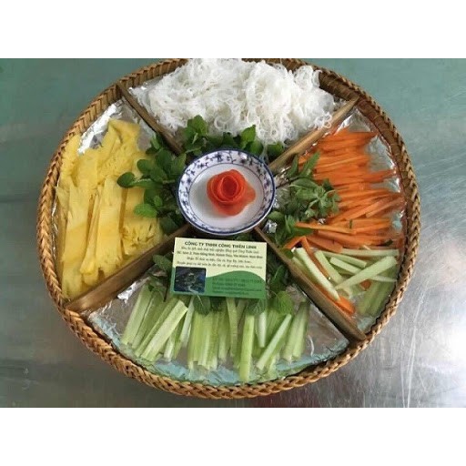 Mẹt tre chia ngăn đựng đồ ăn đẹp mắt