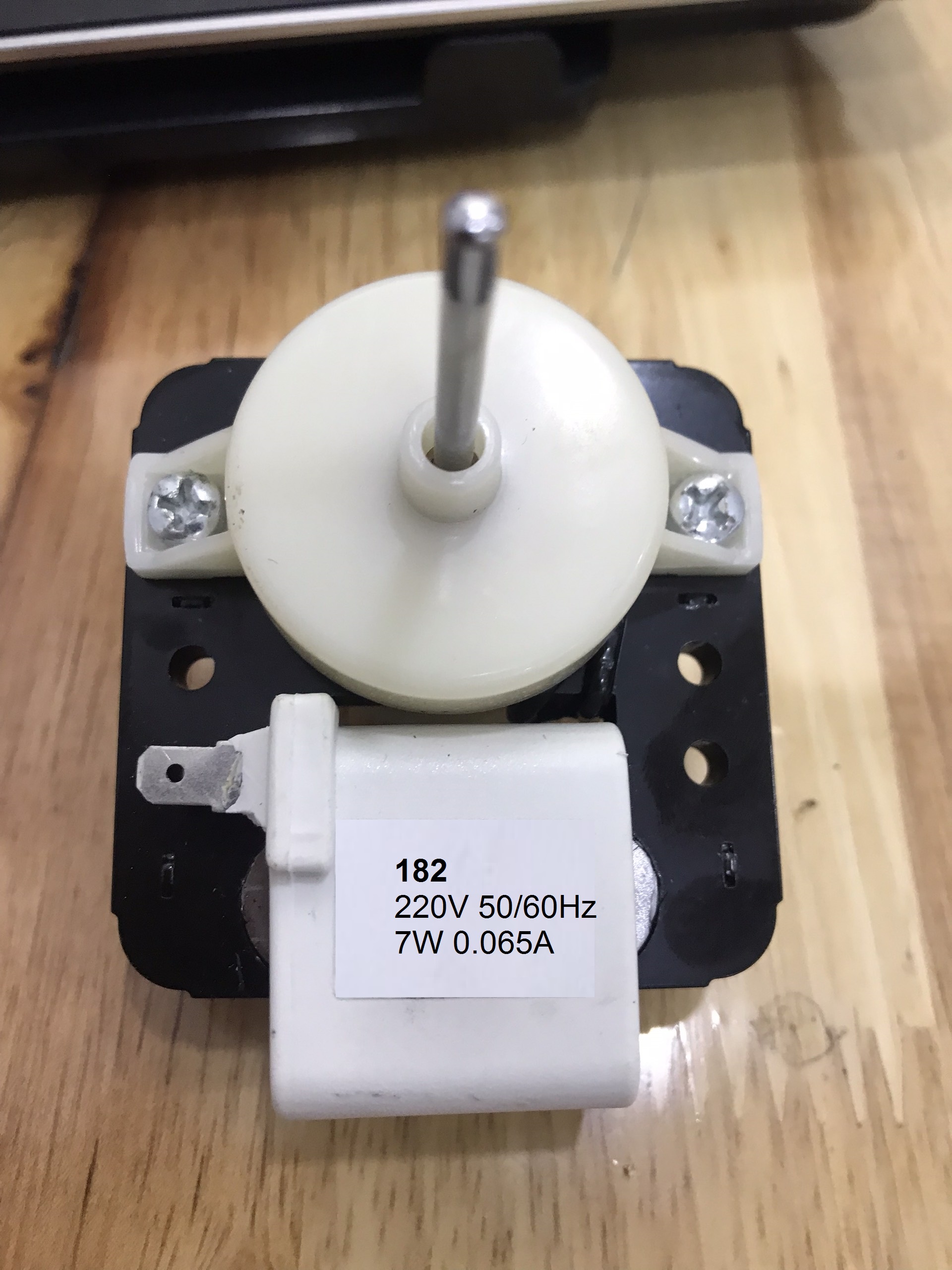 Motor quat tủ lanh Sanyo