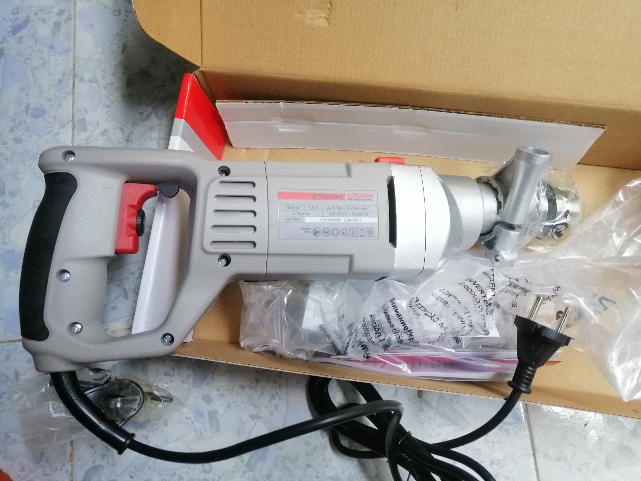[HCM]Máy khoan Crown 2 tốc độ CT10032 - 1.050W