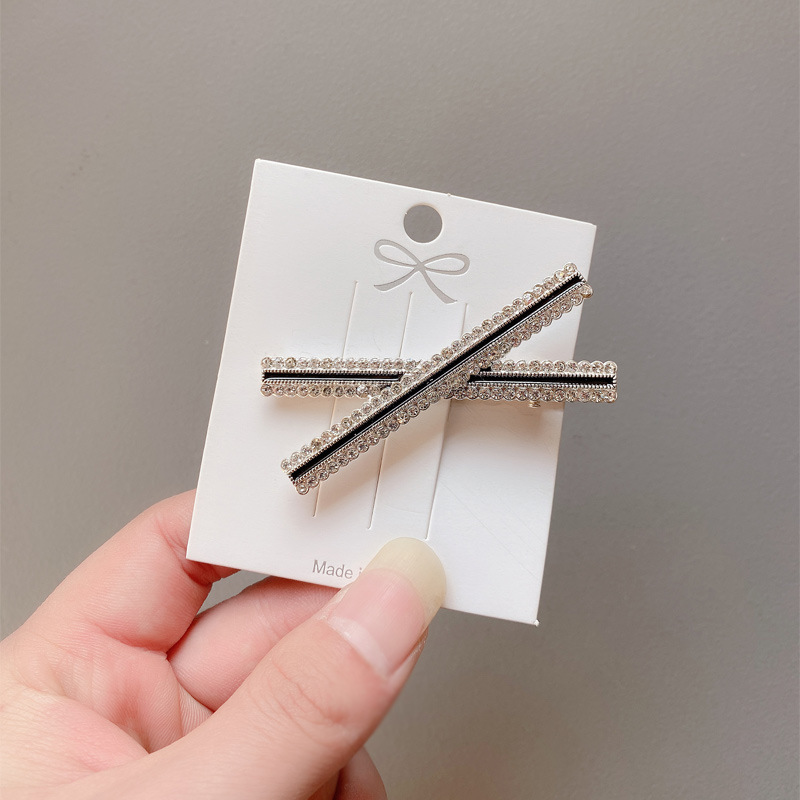 Kẹp tóc nơ đính đá gắn hạt kẹp bên hông kẹp mỏ vịt