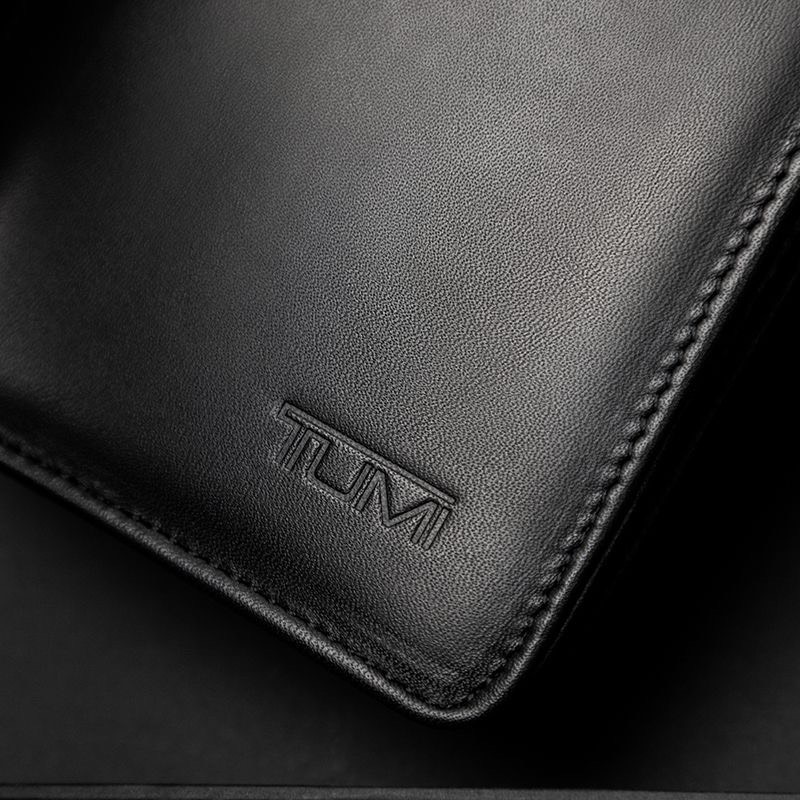 VÍ CẦM TAY NAM TUMI DA