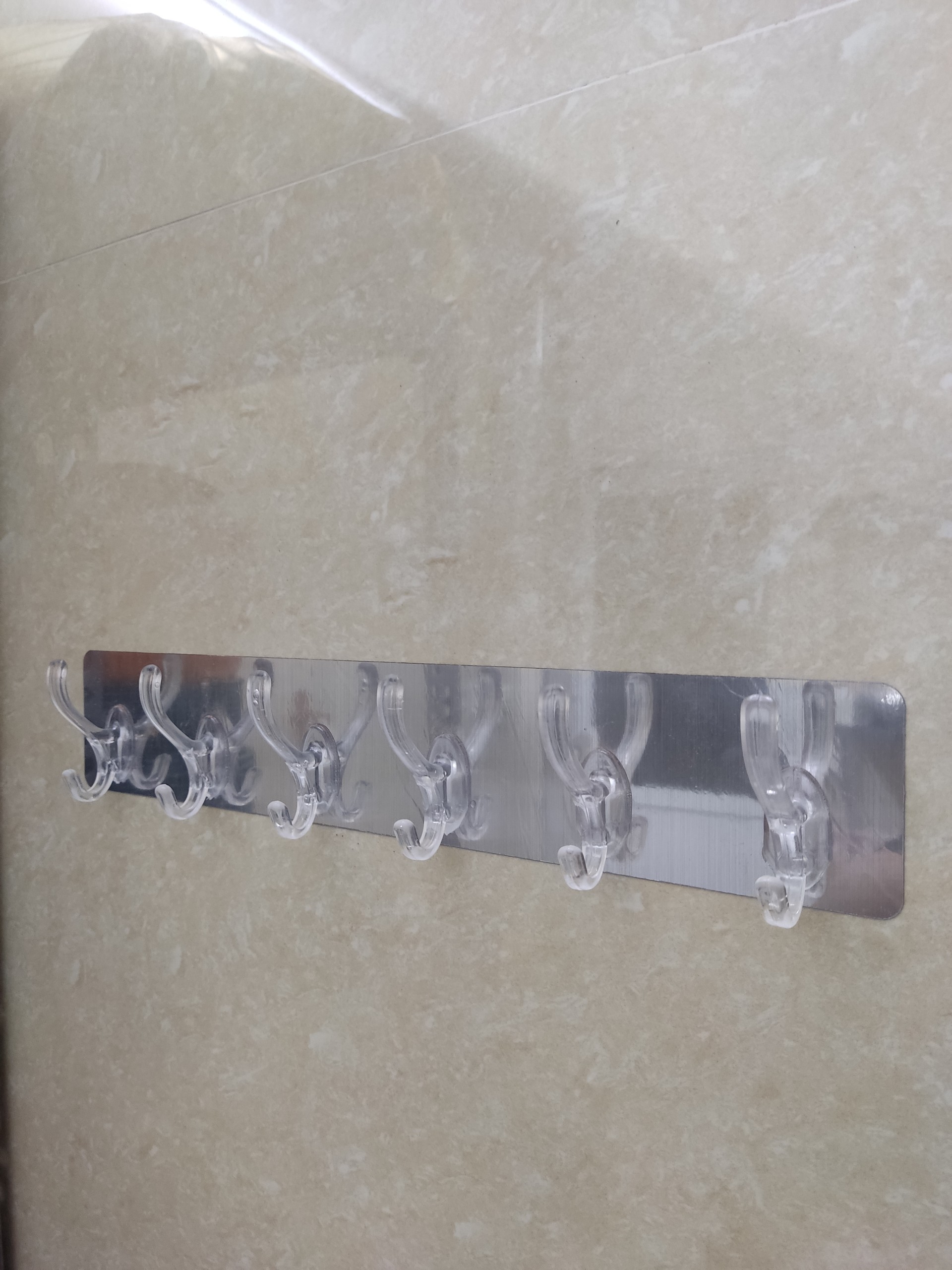 Thanh Treo Đồ Dán Tường 6 Móc Trong Suốt Siêu Dính, Dùng treo quần áo tiện lợi, Phù hợp dán trong nhà bếp, phòng tắm, buồng ngủ...