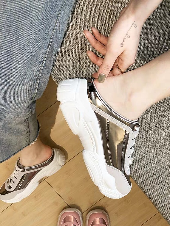 [HOT 2020] Giày sục thể thao nữ FIL năng động cá tính độn đế cao 5cm màu bạc ánh da mềm bóng kiểu mới trend xinh đẹp thoáng chân mùa hè đi học đi chơi chụp hình giá rẻ [VIDEO + ẢNH THẬT] - YUMISHOES